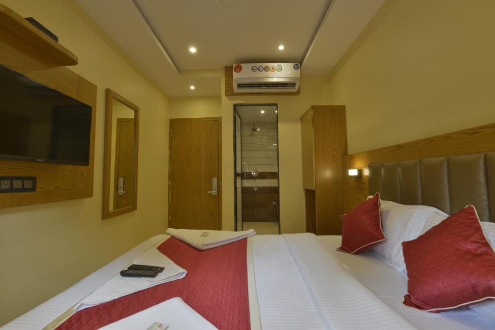 Room image 4