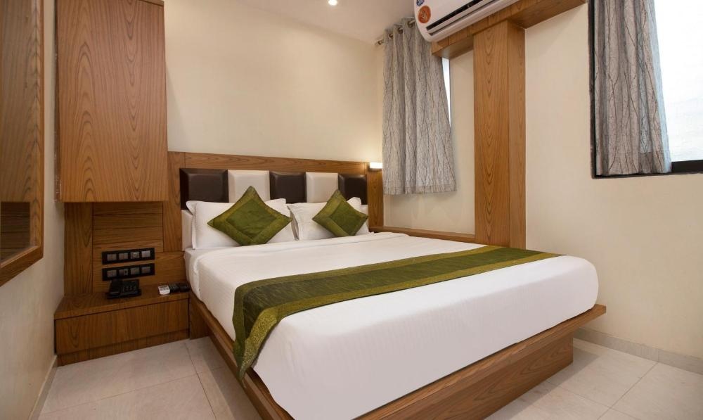 Room image 4