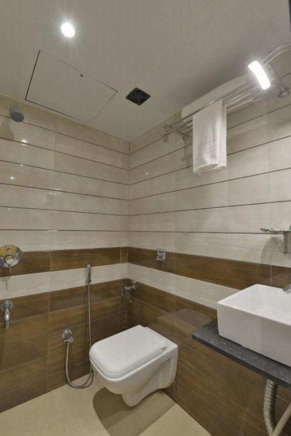 Hotel Residency Park Near Masjid Rly Station South Mumbai image 14