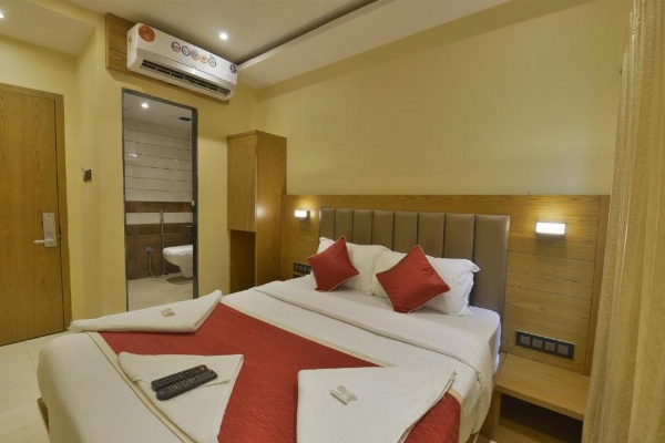 Hotel Residency Park Near Masjid Rly Station South Mumbai image 16
