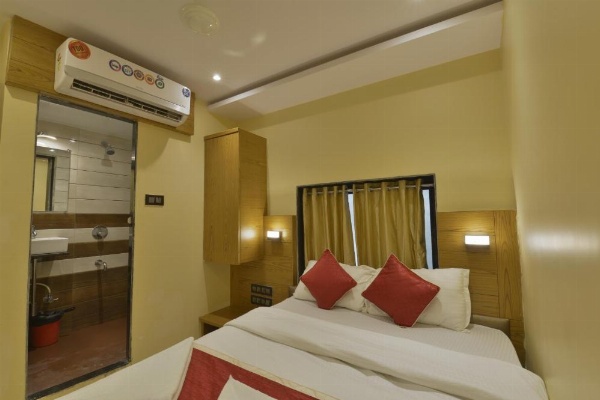 Hotel Residency Park Near Masjid Rly Station South Mumbai image 22