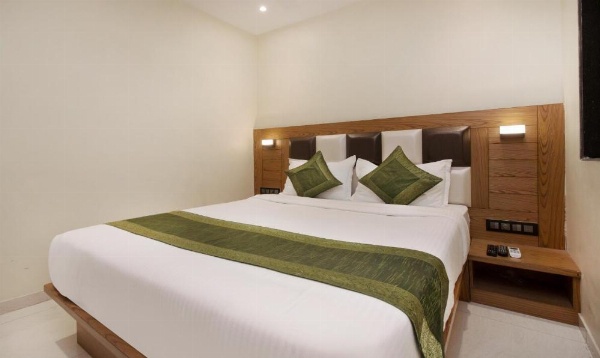Hotel Residency Park Near Masjid Rly Station South Mumbai image 26