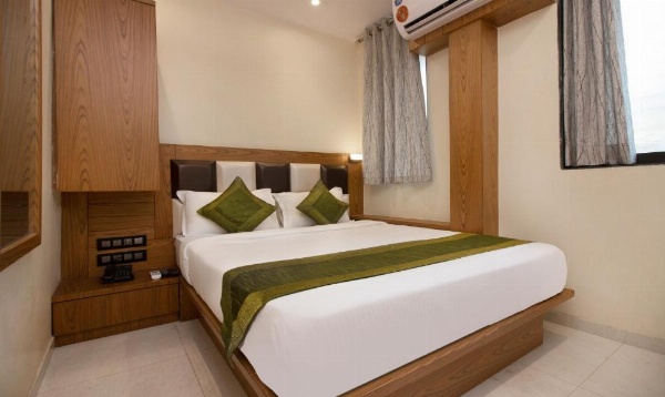 Hotel Residency Park Near Masjid Rly Station South Mumbai image 28