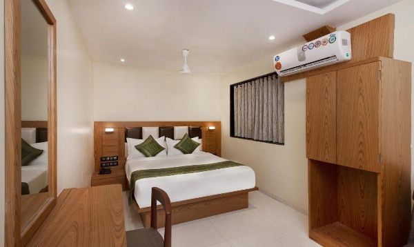 Hotel Residency Park Near Masjid Rly Station South Mumbai Main image