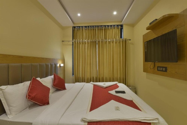 Hotel Residency Park Near Masjid Rly Station South Mumbai image 7