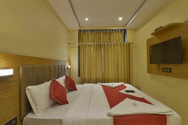 Hotel Residency Park Near Masjid Rly Station South Mumbai image 8