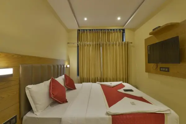 Hotel Residency Park Near Masjid Rly Station South Mumbai 8